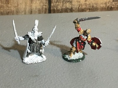 A24858 UNBRANDED METAL TABLETOP OLD OOP D&D FANTASY KNIGHTS SWORDSMEN MINIATURES