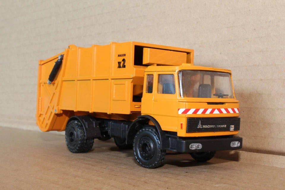 CONRAD MAGIRUS DEUTZ REFUSE DUSTCART WASTE TRUCK. - Image 2 of 4