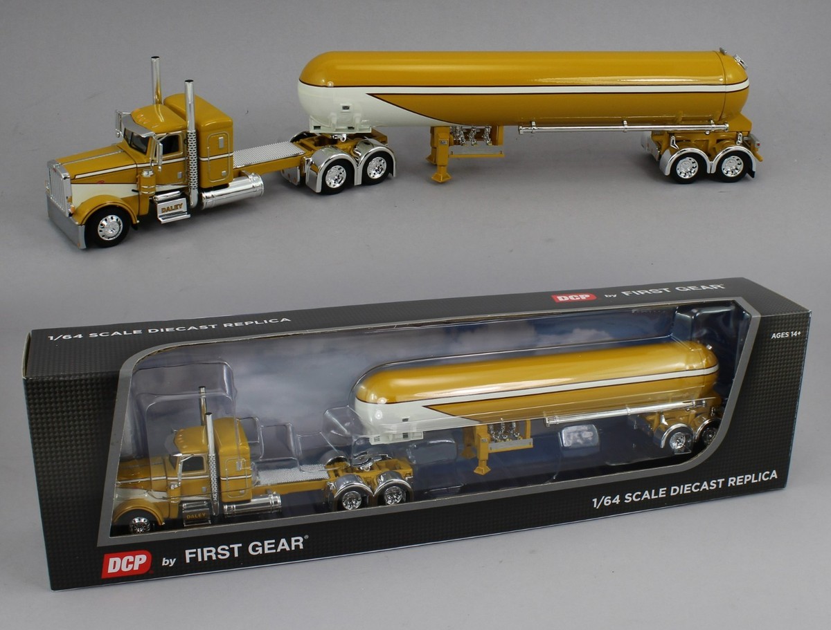 DCP 1:64 *BUTTERSCOTCH* Peterbilt 389 36
