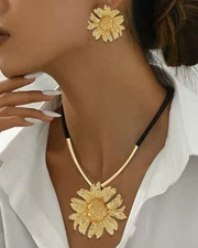 Big Sunflower Necklace Earring Set