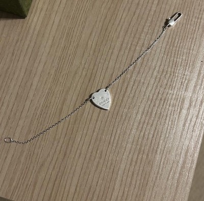 Gucci 925 Sterling Silver Heart Dangle Charm Bracelet Oval Link Lobster Closure