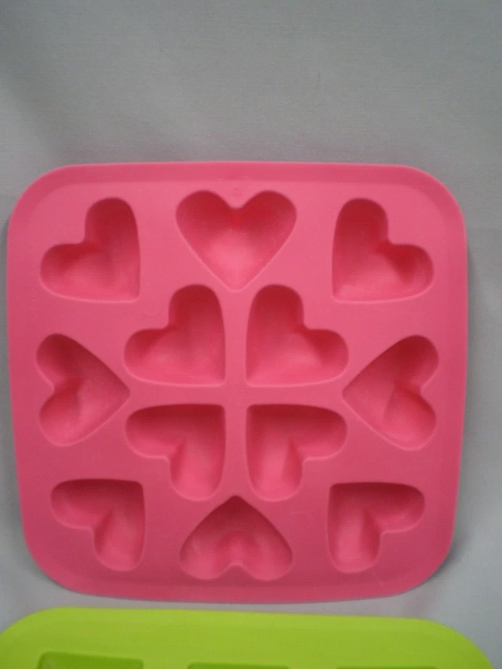 2 IKEA Silicone Flexible Rubber Ice Cube Tray Pink Hearts/Green Square 7"x7" - Image 2 of 4