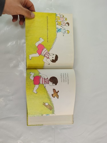 Eighteen Cousins Hogan Carol Classic Children's Hardback Book Gift Retro Vtg - Picture 16 of 20