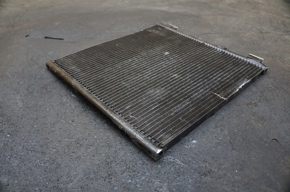 Condensador de aire acondicionado de aire acondicionado 99157311104 OEM Porsche 911 2014-2016 *Nota* Foto 4 de 4