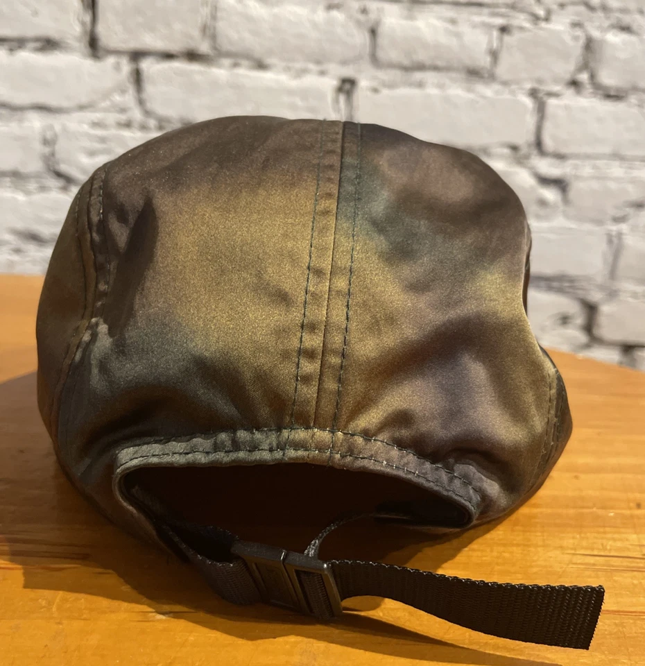 Supreme缎面迷彩露营帽 — 第 2/3 张图片