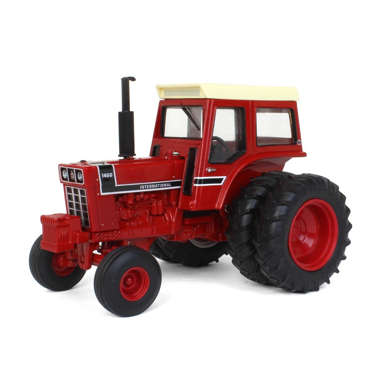 132 International Harvester 1466 Wide Front Black Stripe with Duals 44272 7690₽