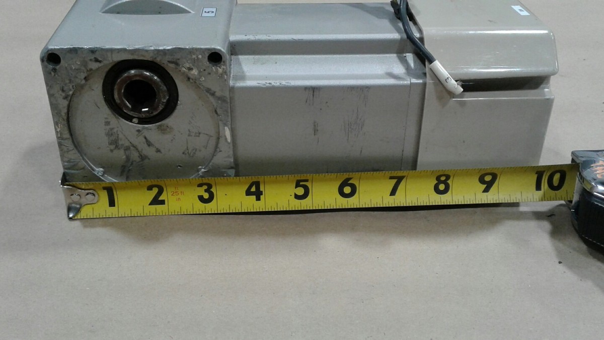 Sumitomo Hyponic Drive RNYM009-17-B-5 50/60 HZ 5 Ratio .12