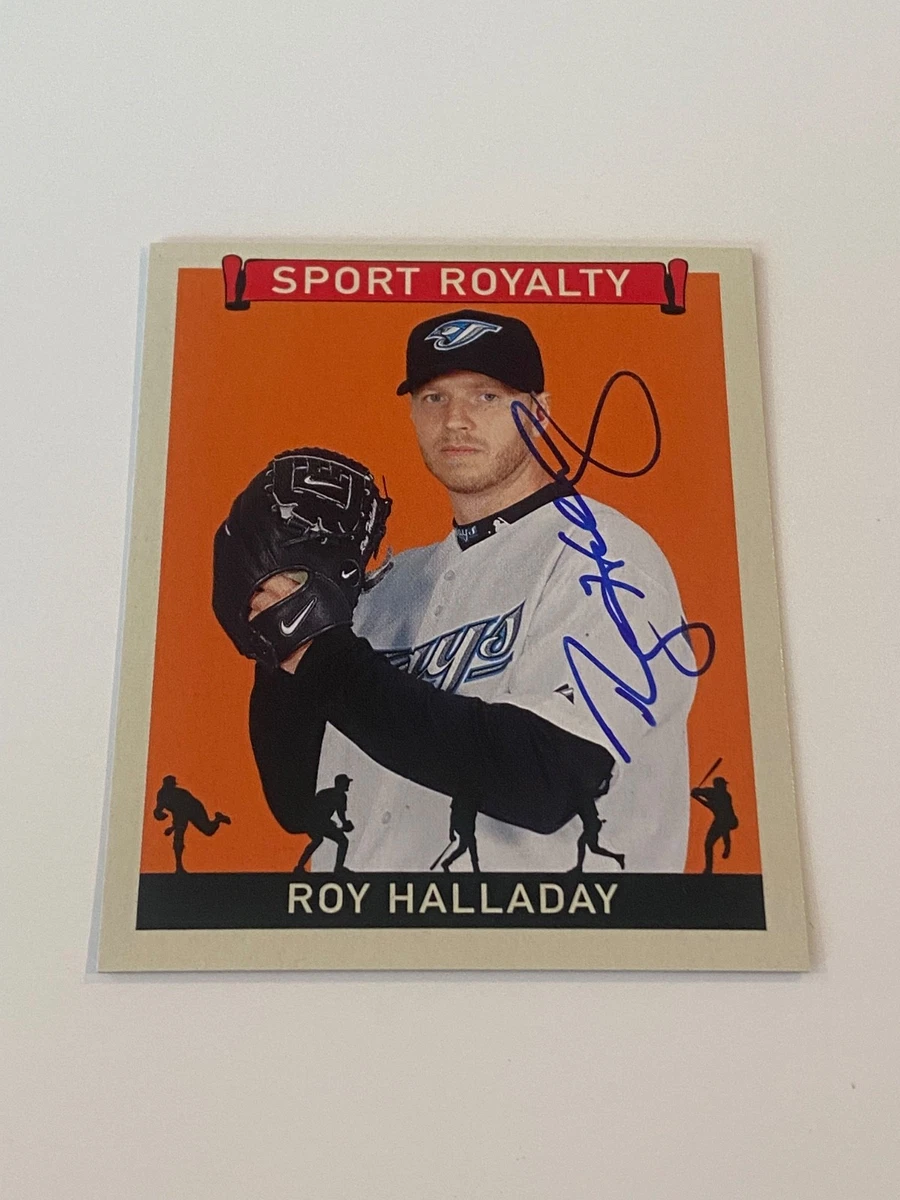 Roy Halladay Autographed Baseball Sports Trading Cards