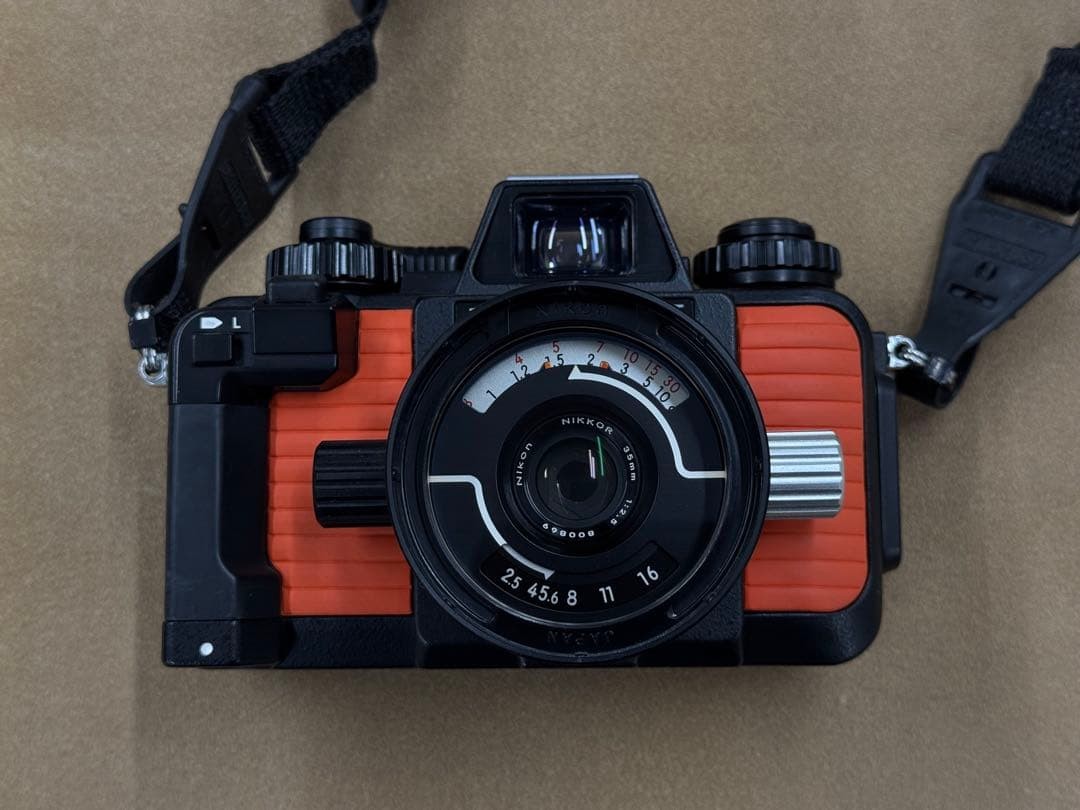 【ほぼ新品】 Nikon NIKONOS-V NIKKOR 35mm F2.5 Nikon Nikonos V Underwater Camera with W Nikkor 35mm f2.5 and LW
