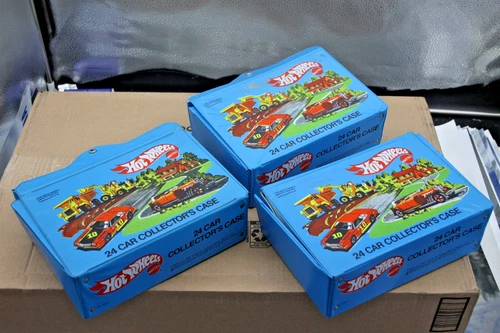 Mattel Hot Wheels Redline 24 Car Collector's Case Vintage 1981  w original trays