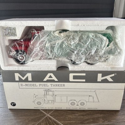 FIRST GEAR 1:34 Mack R-Model Fuel Tanker Paragon Oil 19-2326 NIB