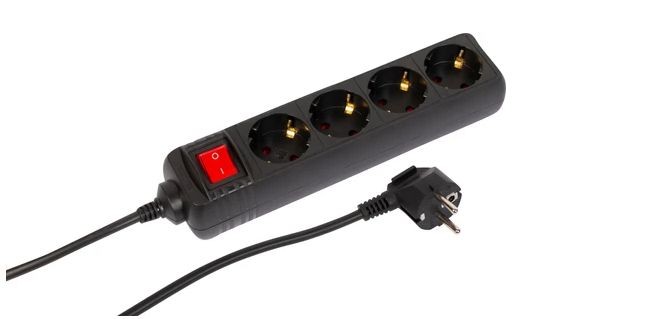 MicroConnect 4-Way Schuko Socket On/Off Switch 3M Black