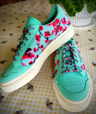 adidas Arizona Unisex Kids Floral Canvas Low ...