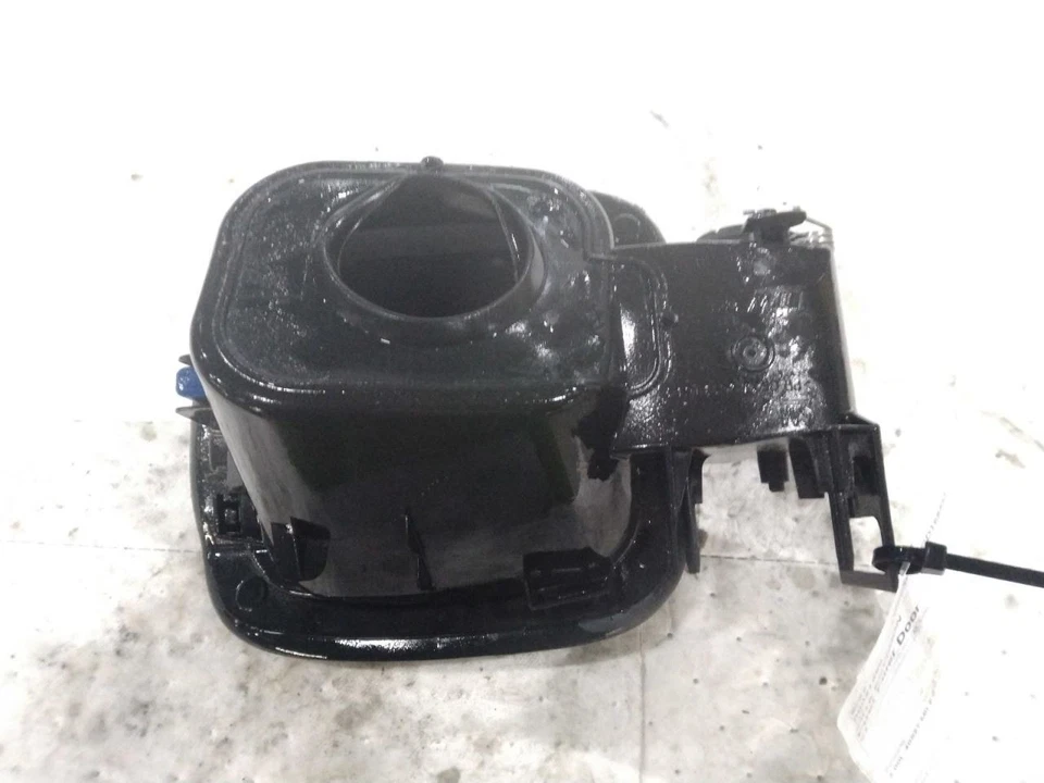 Puerta de llenado de combustible ENVISION 2016 588856 Foto 2 de 4