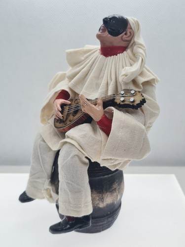 Ferrigno Napoli - Statuina di Pulcinella con mandolino, sulla botte - Alt.15cm. - Foto 5 di 6