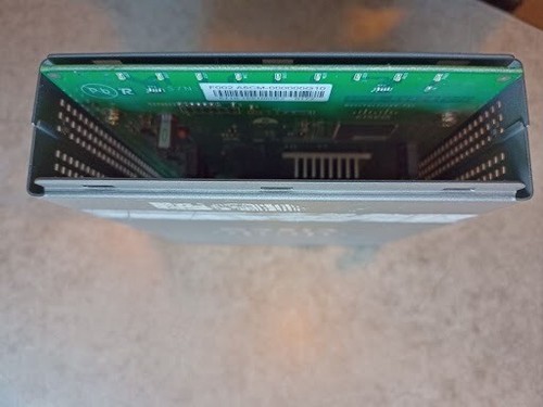 CISCO RVO42 10/100 4 PORT VPN ROUTER - Picture 3 of 4