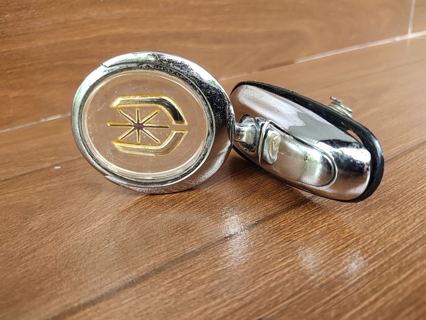 Toyota CRESSIDA GX81 LX80 MX80 Bonnet Emblem Badge Hood Ornament Logo ...