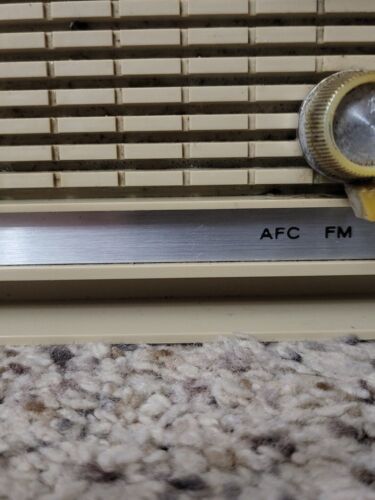 Vintage Triumph Silhouette Transistor Clock Radio RK-604 ~ fully functional - Picture 4 of 9