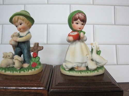 Vintage Enesco Music Boxes Set of 2 Farm Kids Boy Rabbits Girl Geese - Picture 3 of 8