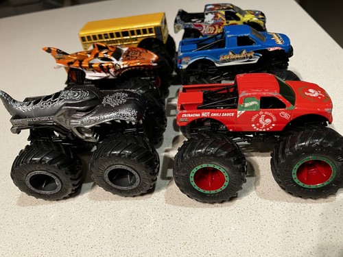 Hot Wheels Monster Jam, Inc RARE Freedom Force & Scarlet Bandit, Lot of 10, used - Picture 8 of 8