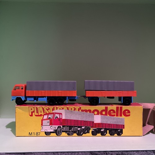 Plasticart Modelle Fernlastzug Volvo F 88 ( Mint Condition ) - Picture 2 of 4