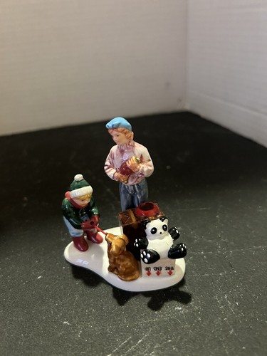 Dept. 56 Snow Village “Holiday Movers” Red Moving Truck & Movers-3 Piece No box - Picture 10 of 15