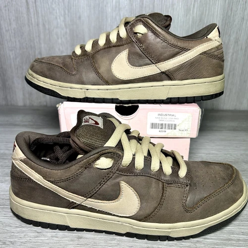 Size 9 Vintage: Nike SB Dunk Low Pro SB Dark Mocha 304292-225 (2004) Cleanb 