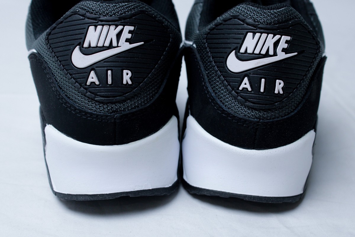Nike Unisex Air Max 90 Sneakers LC7 Black/White CN8490-002