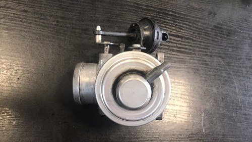 038129637 Drosselklappenstutzen für SEAT AUDI VW