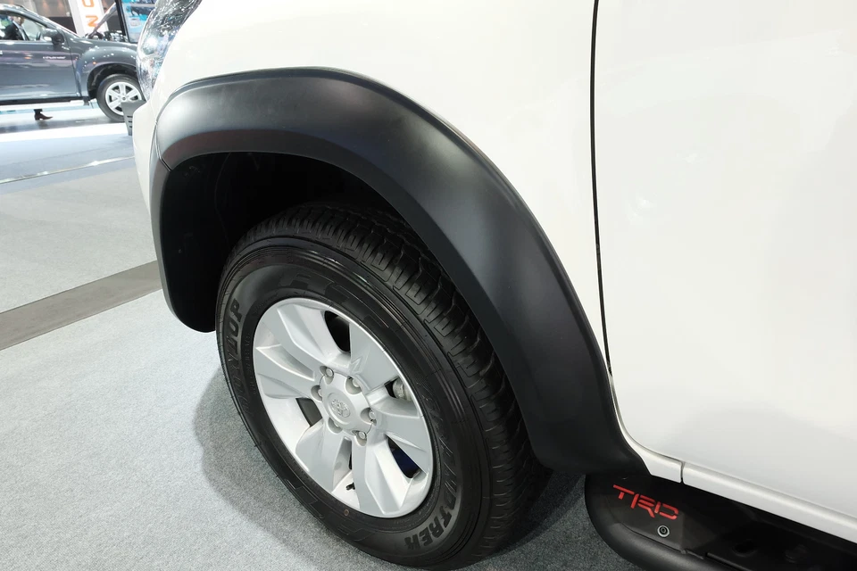 FENDER FLEARS ARCHES For TOYOTA HILUX REVO 4 DOORS 2015-16 M70 M80 OEM - Imagem 4 de 4