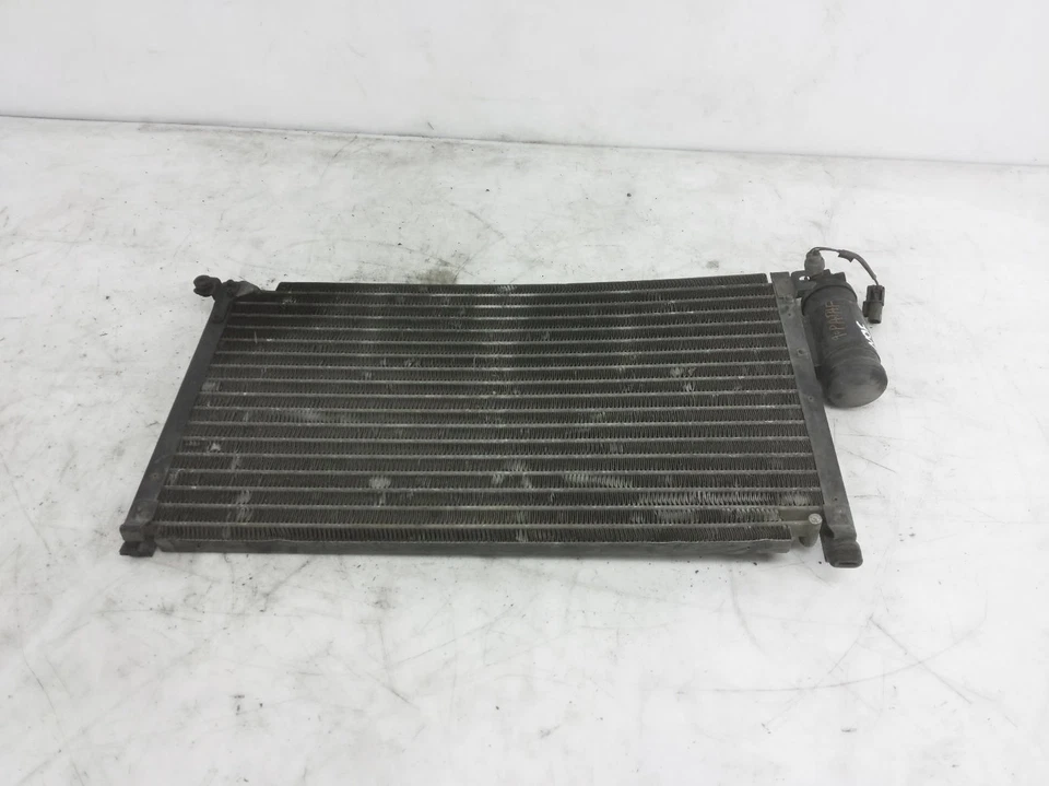 1989-1993 Nissan Pathfinder кондиционер конденсатор 92100-01G60 - Изображение 2 из 4