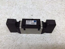SMC VFS3200-5F Pneumatic Solenoid Valve 21-26 VDC VFS32005F