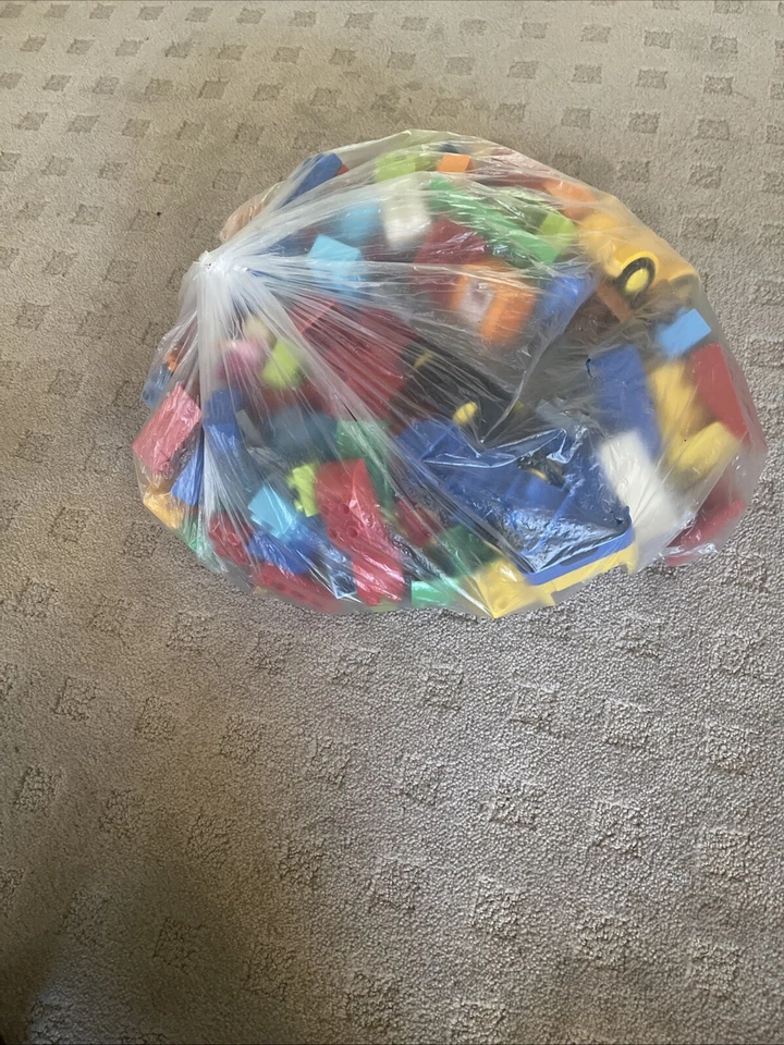 Lot Of 2.5 + Pounds Lbs Random Lego Duplo Bricks Parts, Rare Parts Mixed In - Image 2 of 2