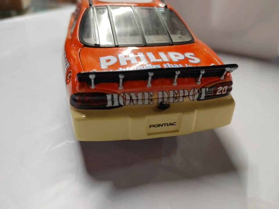 Pontiac 2002 Tony Stewart #20 Home Depot/Great Pumpkin 1:24 acción 1 de 20.868 Foto 4 de 4
