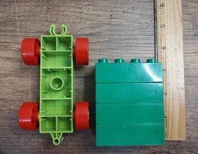 LEGO Duplo Lot Green Train Car Flat Bed Vehicle Base 4x 2x4 Green Blocks B17