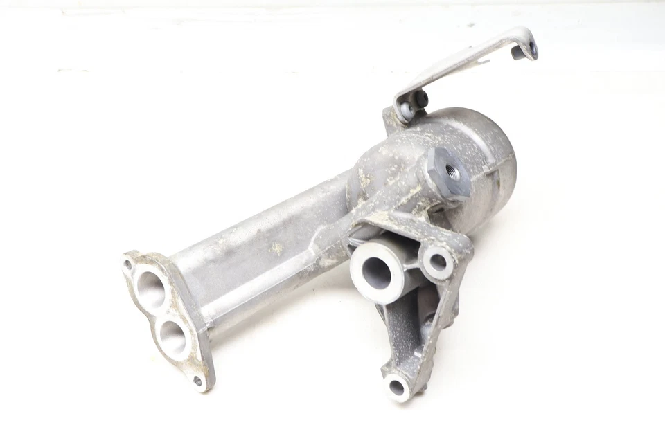 2011-2017 VW TOUAREG - корпус масляного фильтра двигателя / адаптер 079115401AA - Изображение 3 из 4