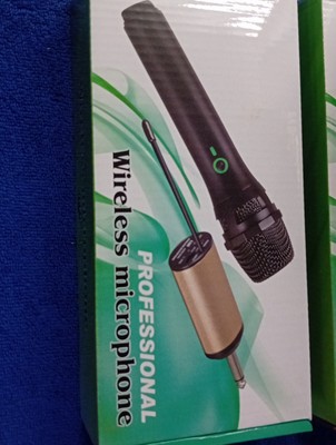 Kabelloses Mikrofon Professionelles Handmikrofonsystem Empfänger für Karaoke 2 Stück