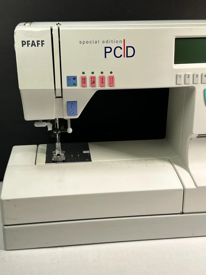 Pfaff creative 7570 embroidery sewing machine - Image 4 of 4