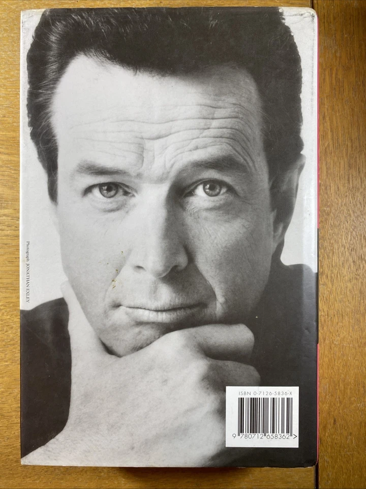 Disclosure Michael Crichton 1st UK Edition Hardcover Book 1994 - Image 4 of 4