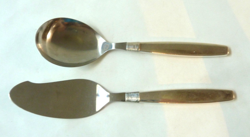 F. HINGELBERG SILVER THREAD SERVING SPOON AND SPADE, STERLING HANDLES, STAINLESS