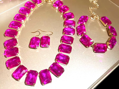 3 PC Beautiful Pink Square JEWELS Betsey Johnson Necklace Bracelet Earrings SET