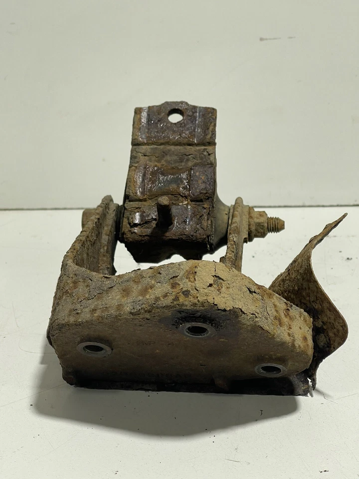 Jeep TJ Wrangler 4.0 Motor Engine Mounting Brackets 2000-2006 PAIR OEM CC 63 - Image 4 of 4