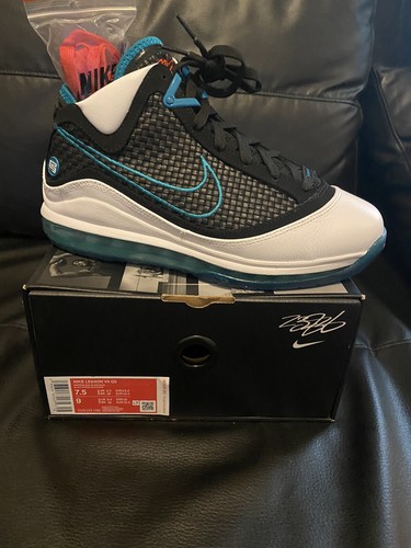 nike lebron 7 retro