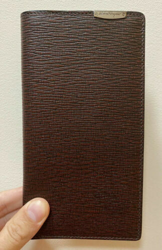 $1650 Mens Salvatore Ferragamo  display picture 1