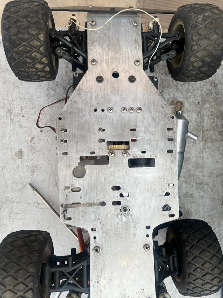 vintage team associated buggy 1/8 SG Racing Leopard VERY VERY REAR!!!! - Image 3 of 4