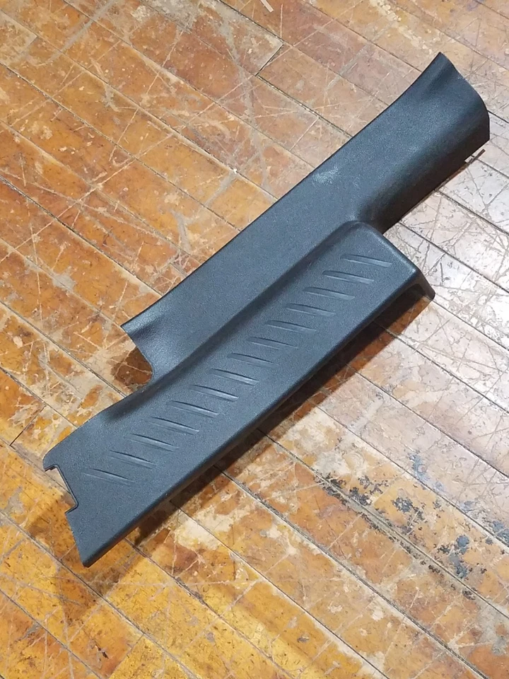 2009 Kia Rondo LX универсал задний левый водитель стороне двери порог отделки панели черный б/у - Изображение 2 из 4