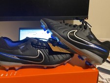 Nike Legend 10 Pro FG.. Black/ Hyper Blue.. Men 4.5 or Women 6.. Soccer Cleats