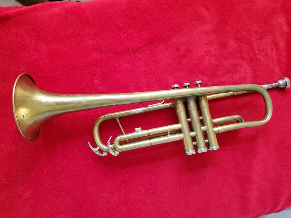 Trompeta vintage conn Director 18B usada Foto 2 de 4