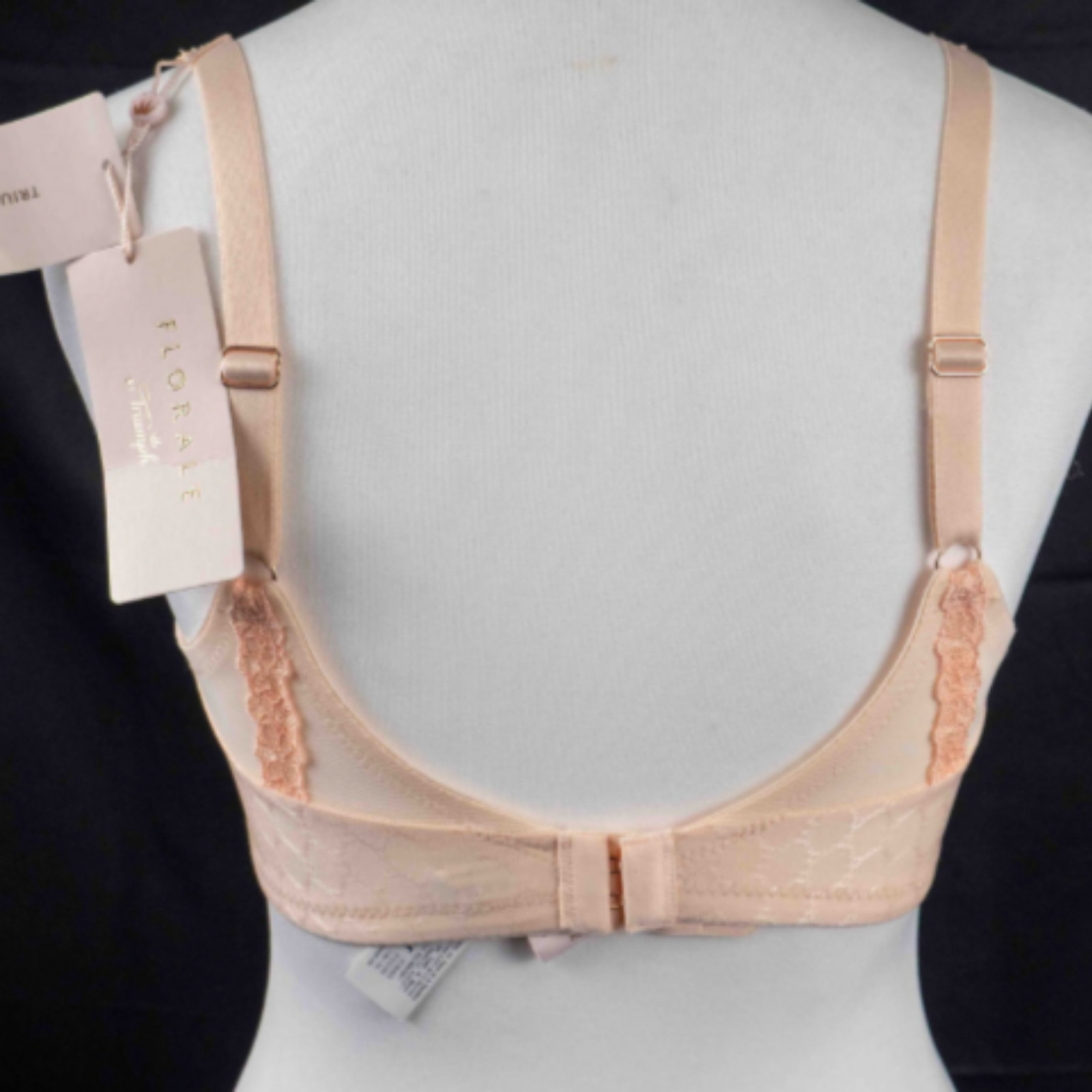 Triumph 32C Minimizer Bra NWT image 2