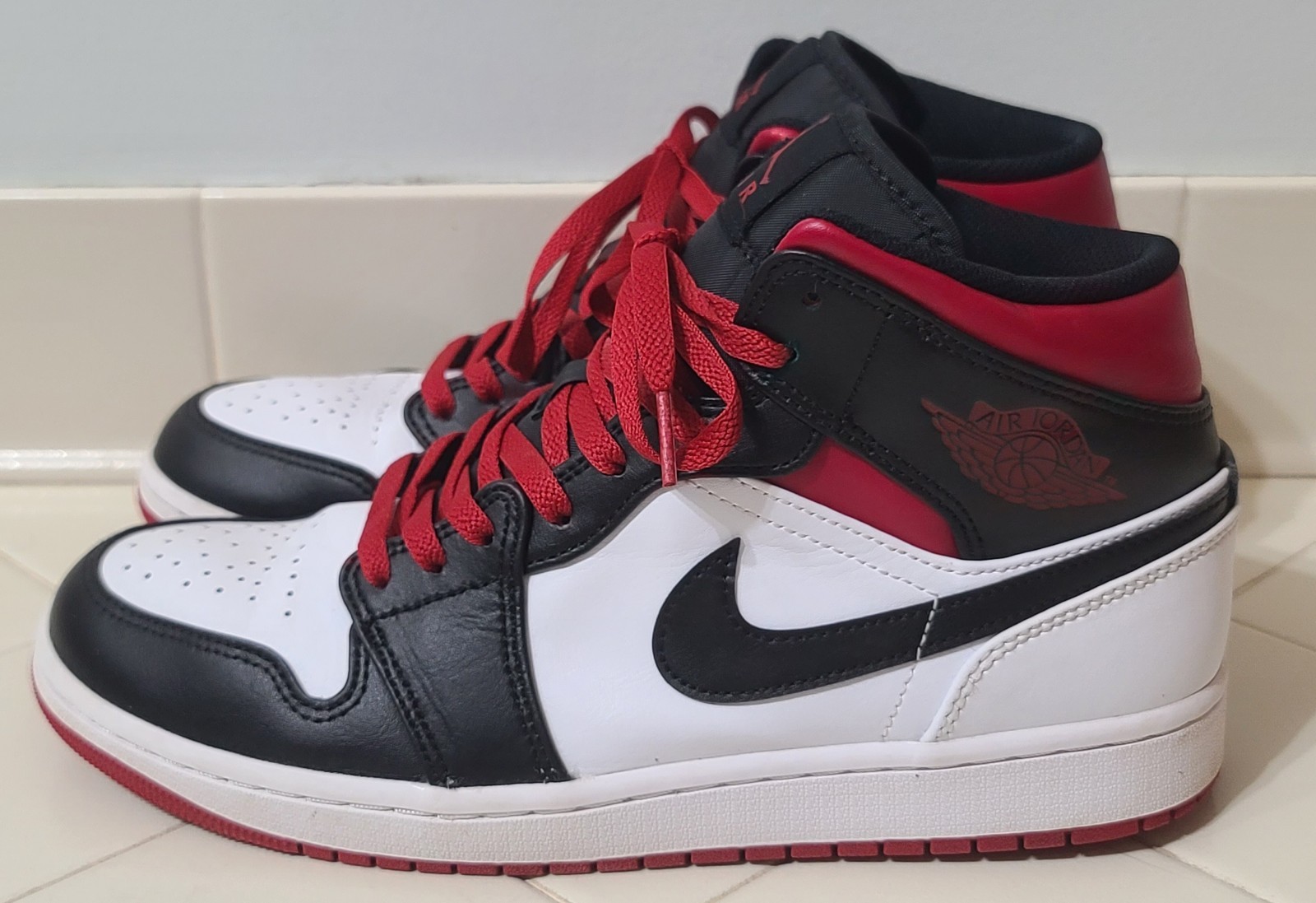 SAOLA Jordan 1 punta media nera uomo taglia 10